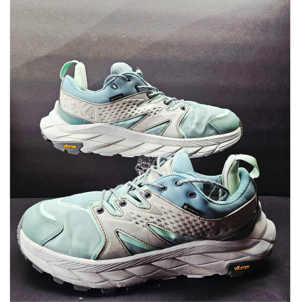 Hoka Women 11 Comfy footwear//